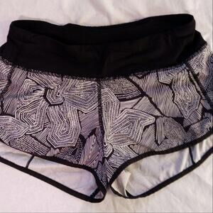 Lululemon speed short. Size 4